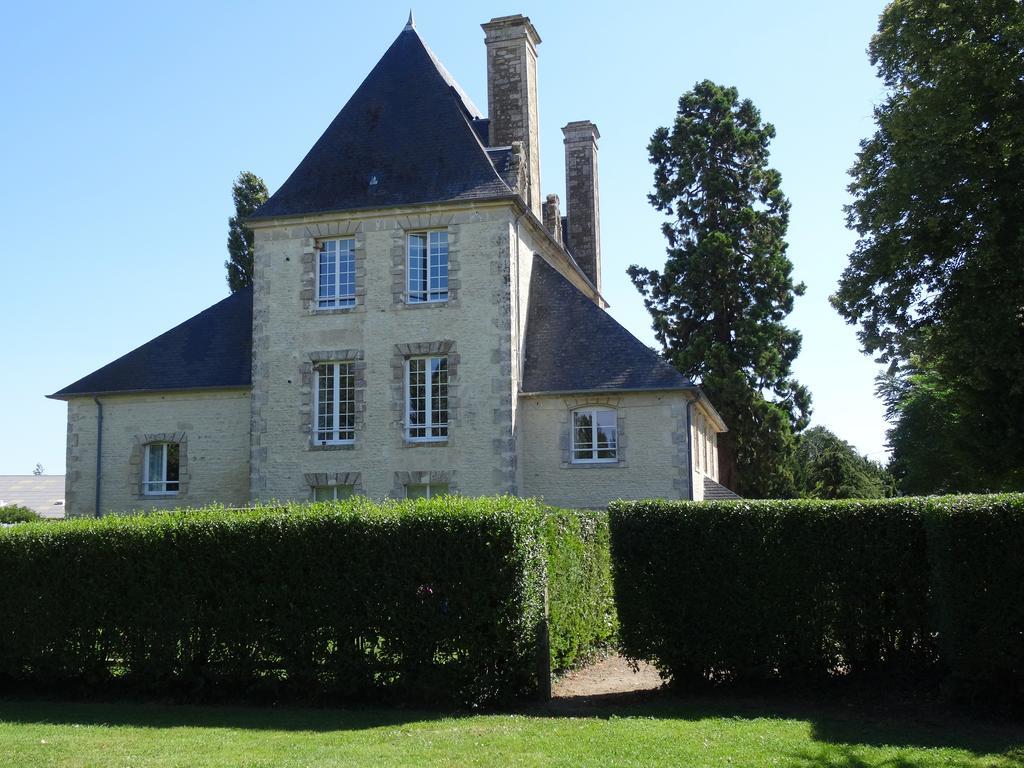 Chateau Turgot Gites Bons-Tassily Szoba fotó